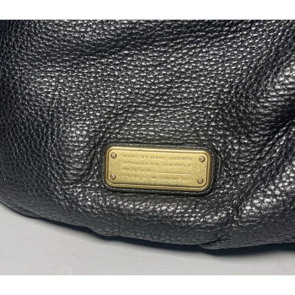 MARC BY MARC JACOBS‎ PEBBLED LEATHER HOBO BAG